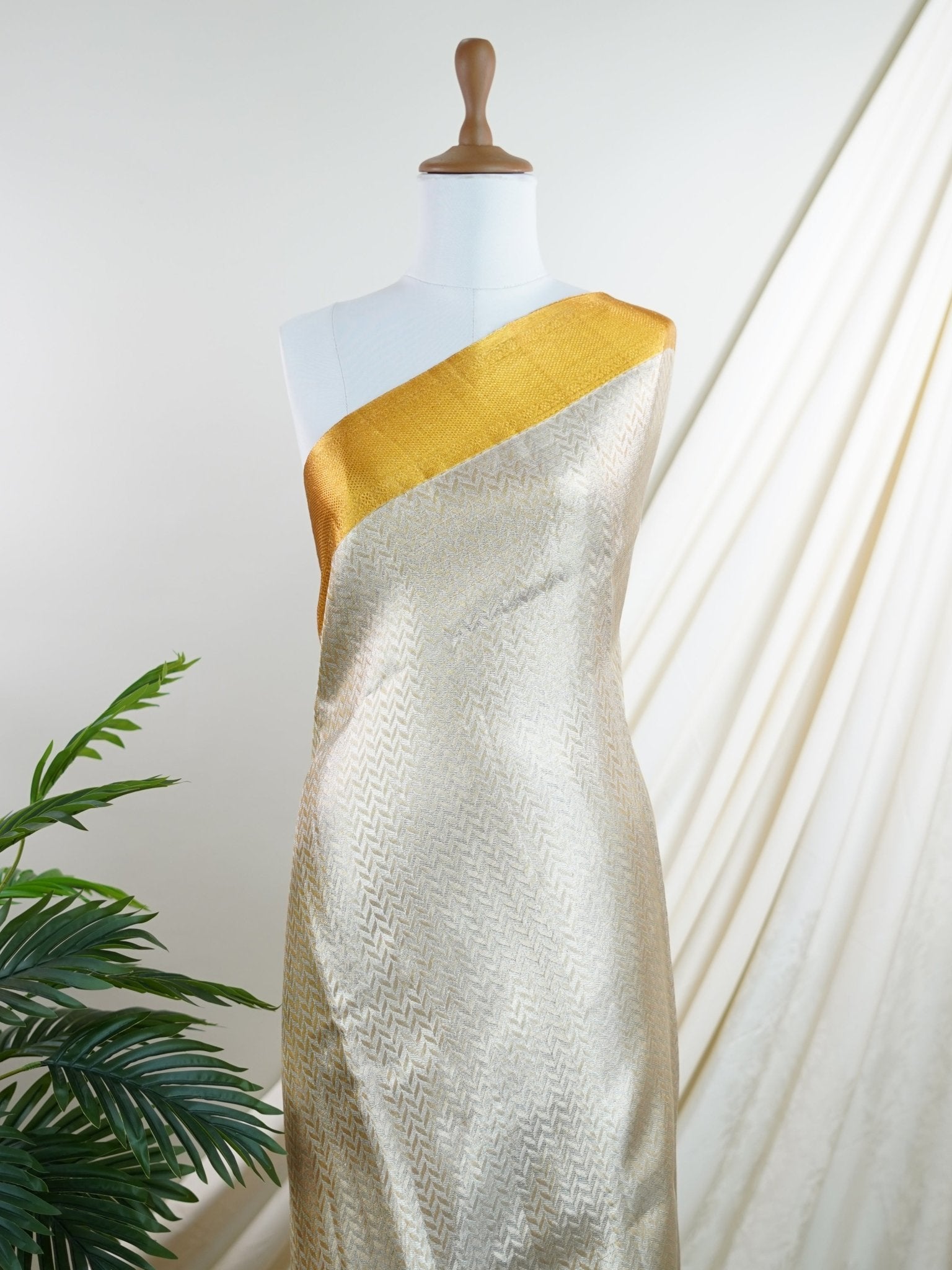 Kanchipuram Silk  100% Pure Silk  - Manoranjitham Weaves - Handloom Store