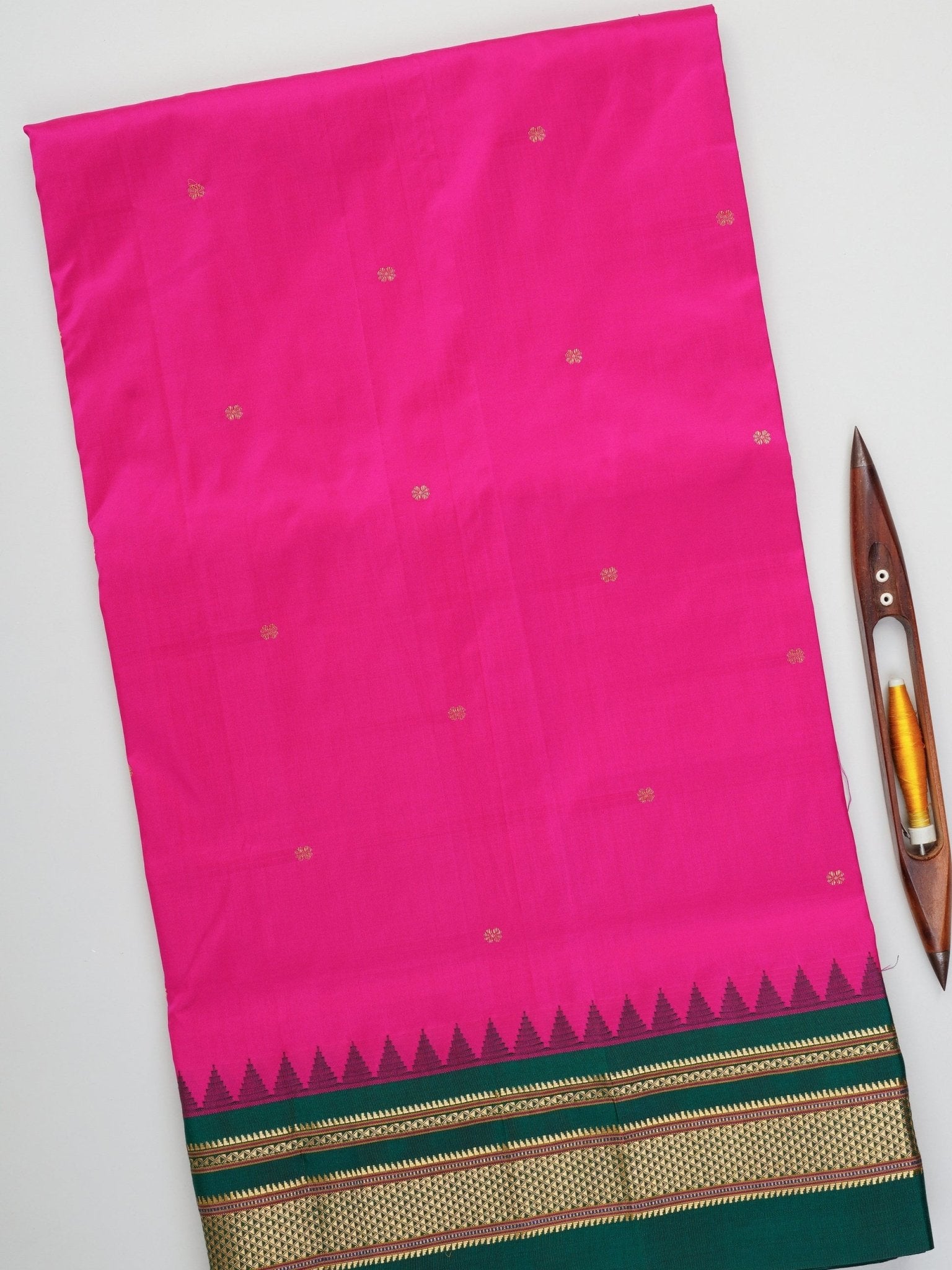 Narayanpet  100% Pure Silk  Manoranjitham Weaves - Handloom Store