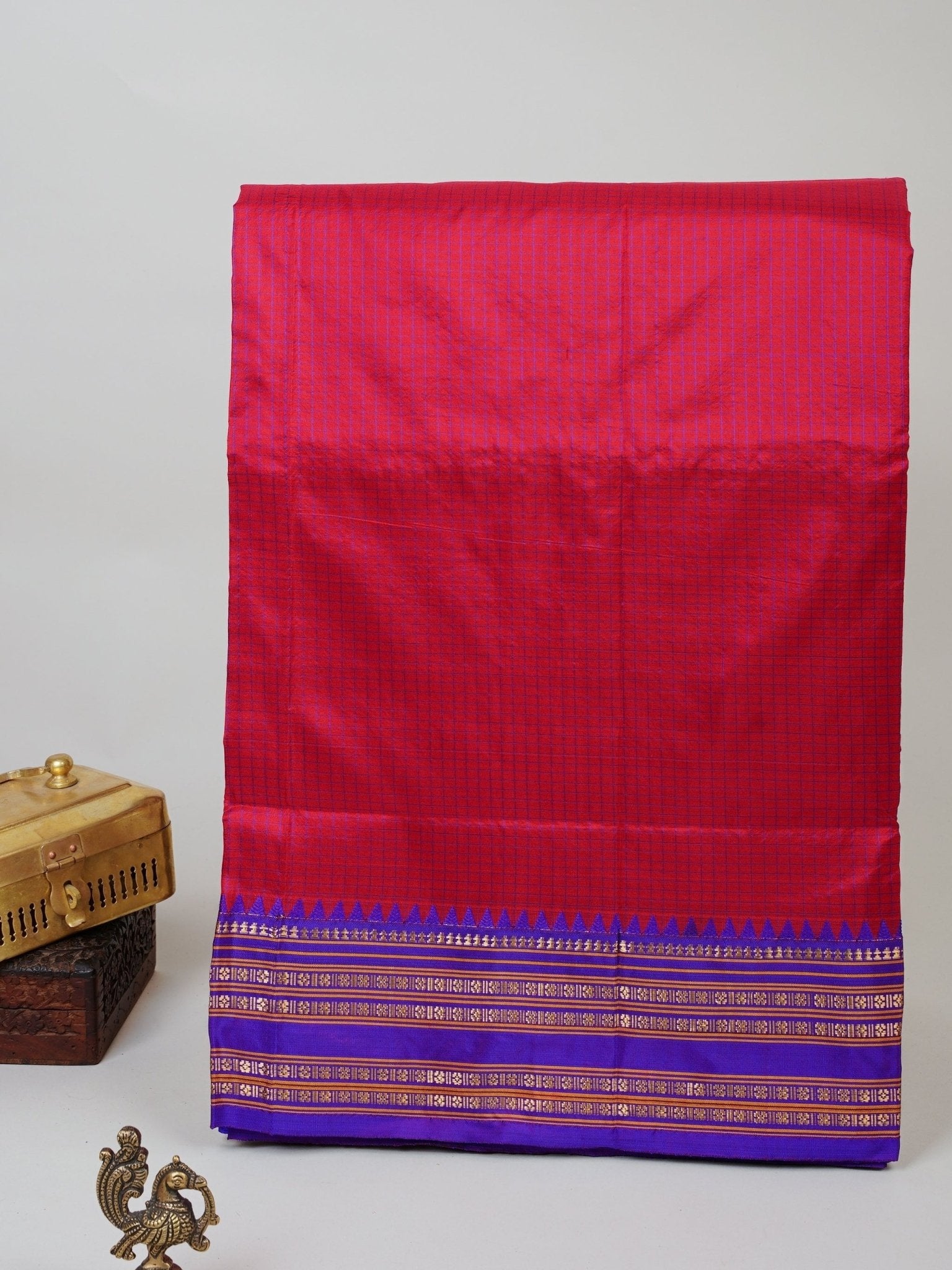 Narayanpet Red 100% Pure Silk  Manoranjitham Weaves - Handloom Store