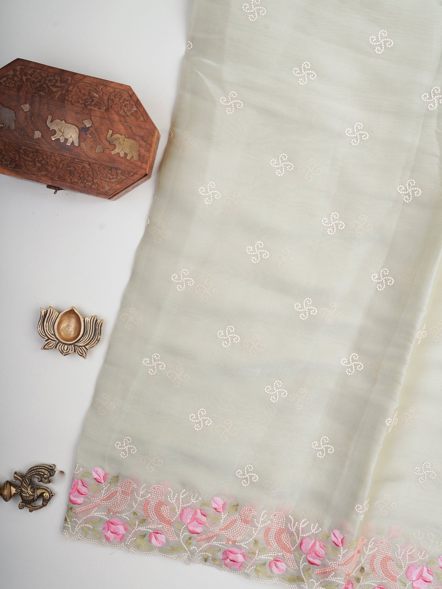 Katan Pista Green Glass Tissue Manoranjitham Weaves - Handloom Store