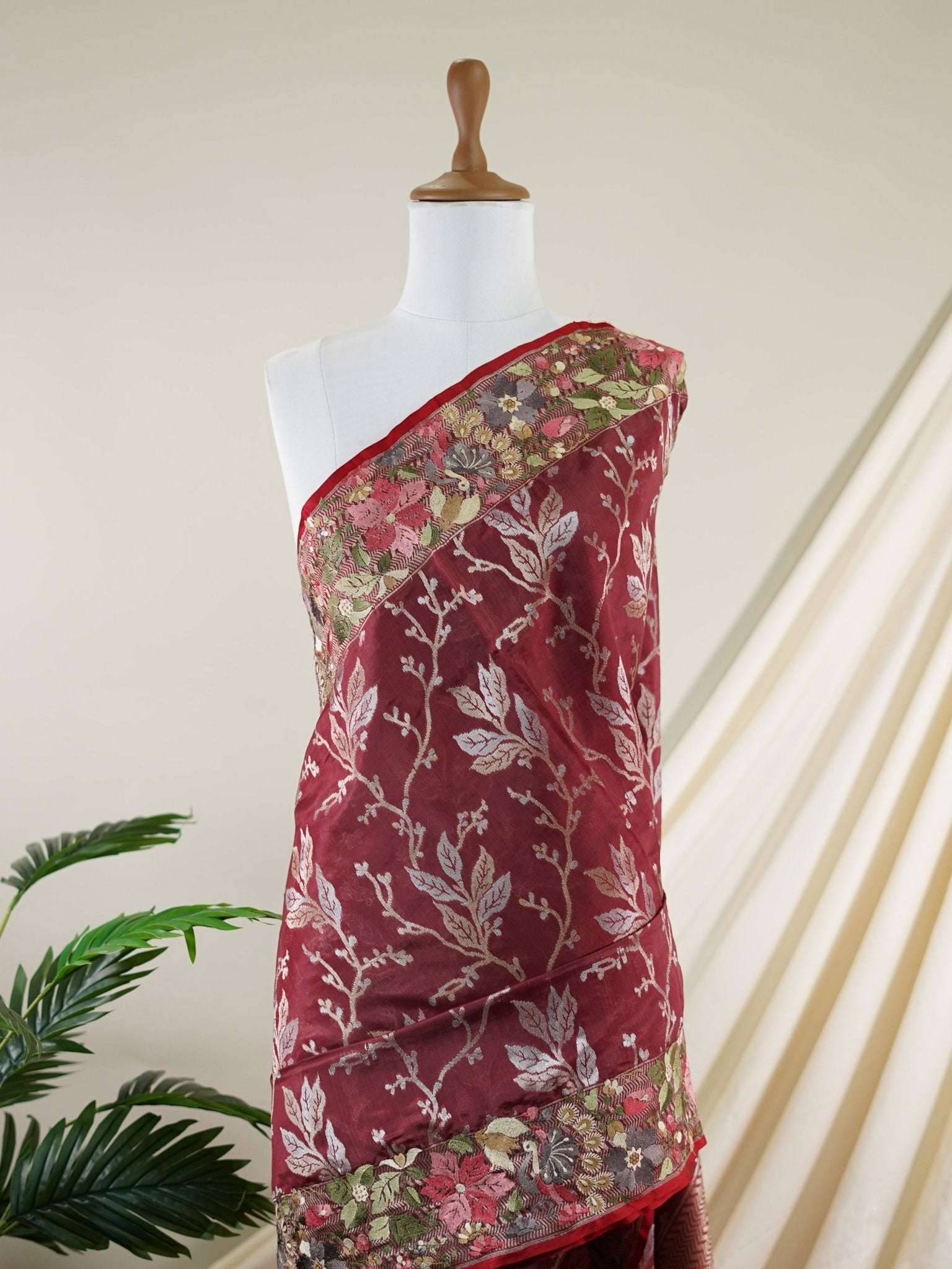 Katan Maroon 100% Pure Silk  - Manoranjitham Weaves - Handloom Store