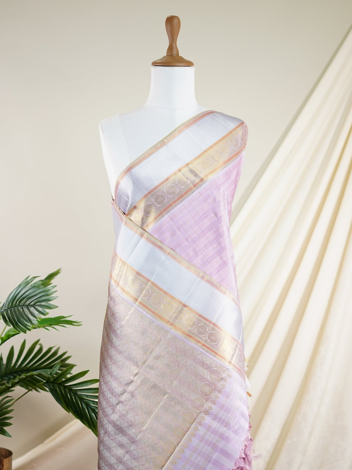 Kanchipuram Silk Lavander 100% Pure Silk  - Manoranjitham Weaves - Handloom Store