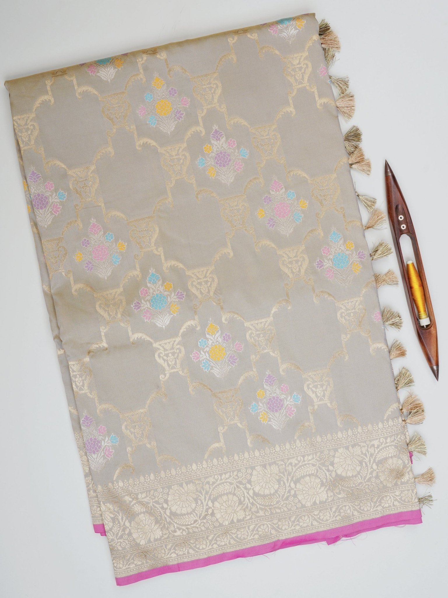 Katan Grey Katan Semi Silk - Manoranjitham Weaves - Handloom Store