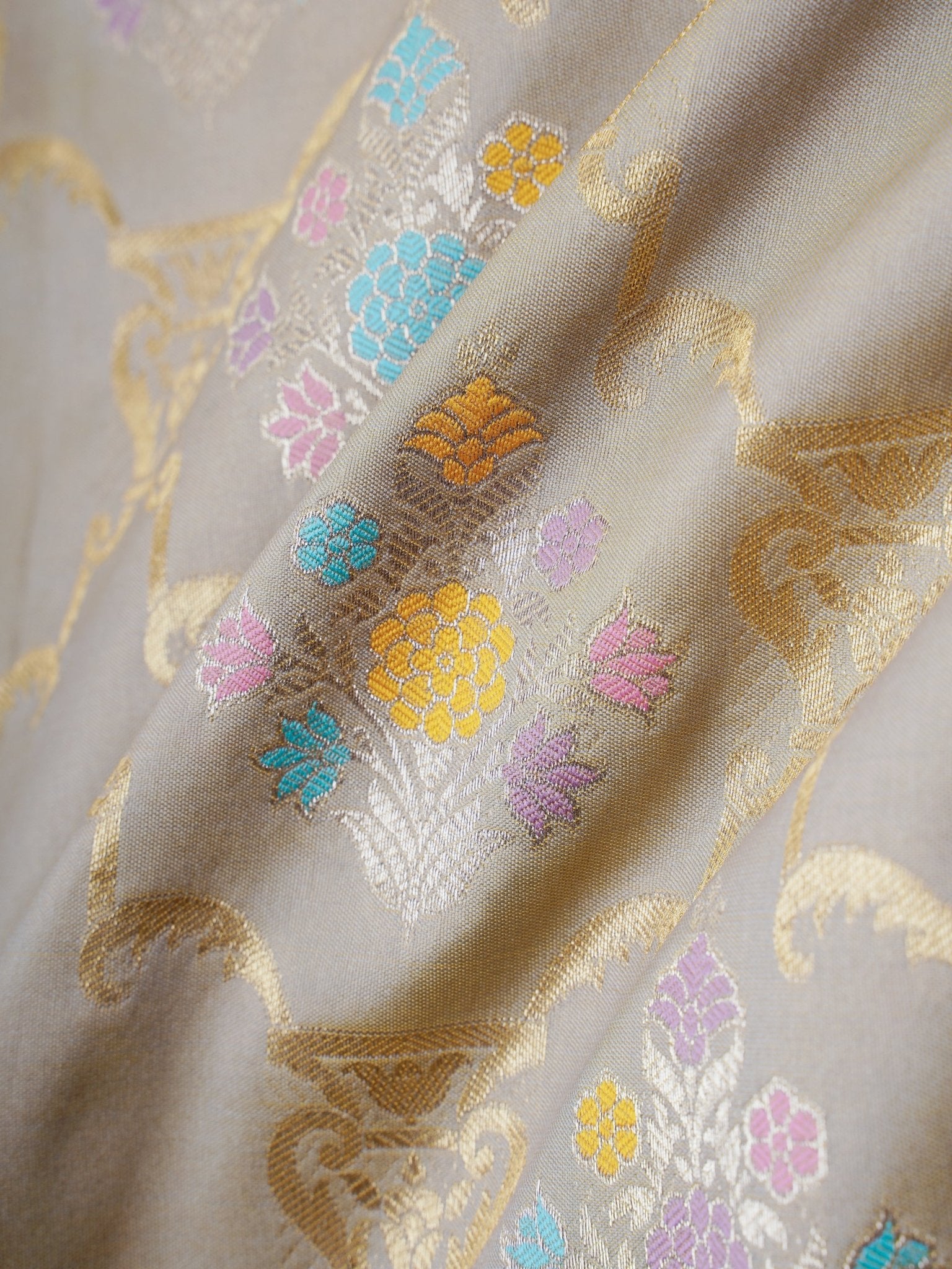 Katan Grey Katan Semi Silk - Manoranjitham Weaves - Handloom Store