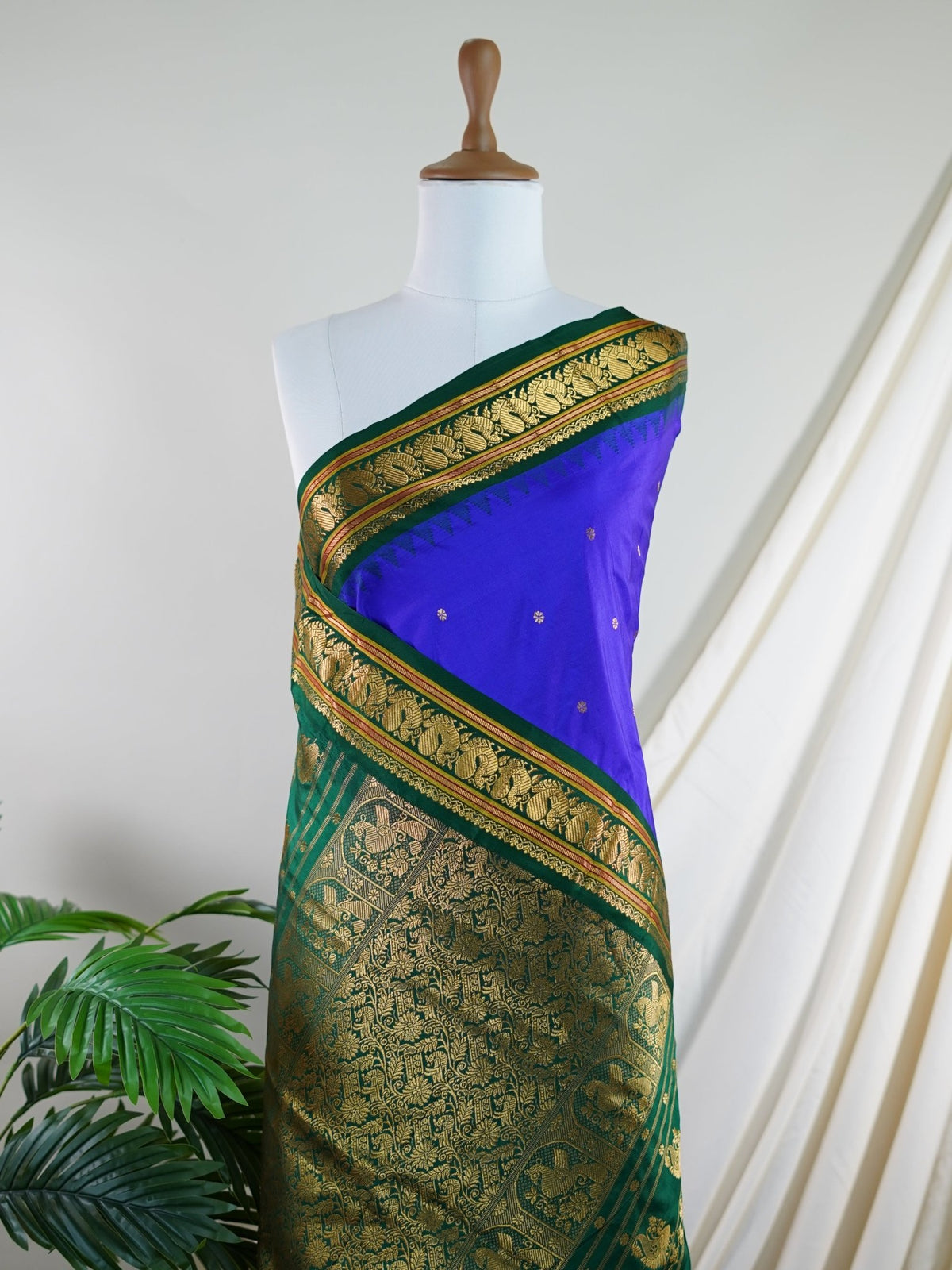 Narayanpet Blue 100% Pure Silk  - Manoranjitham Weaves - Handloom Store