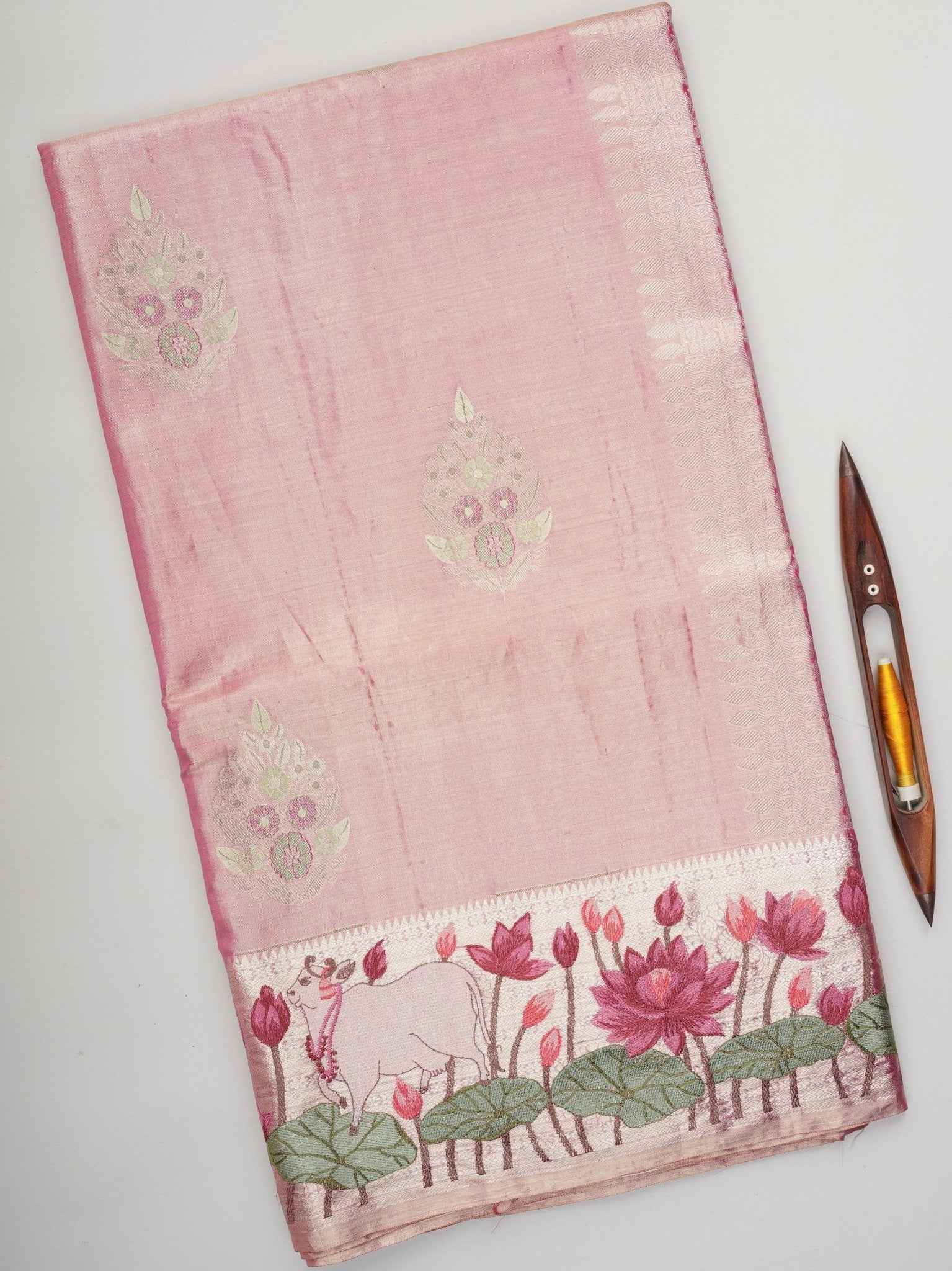 Kanchipuram Silk  100% Pure Silk  Manoranjitham Weaves - Handloom Store