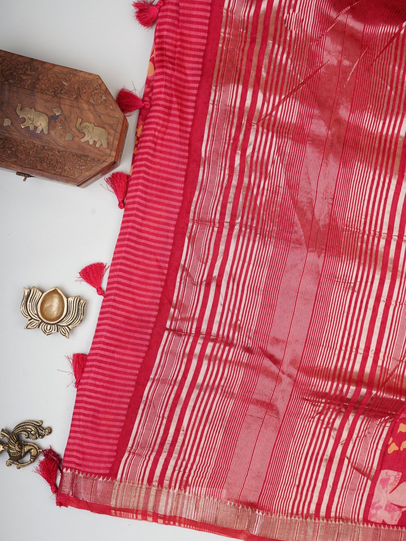 Satin Crimson Silk Cotton  Manoranjitham Weaves - Handloom Store