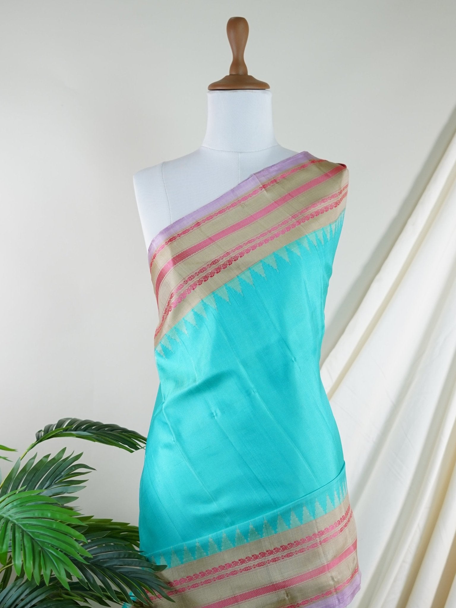 Gadwal Silk Blue 100% Pure Silk  - Manoranjitham Weaves - Handloom Store