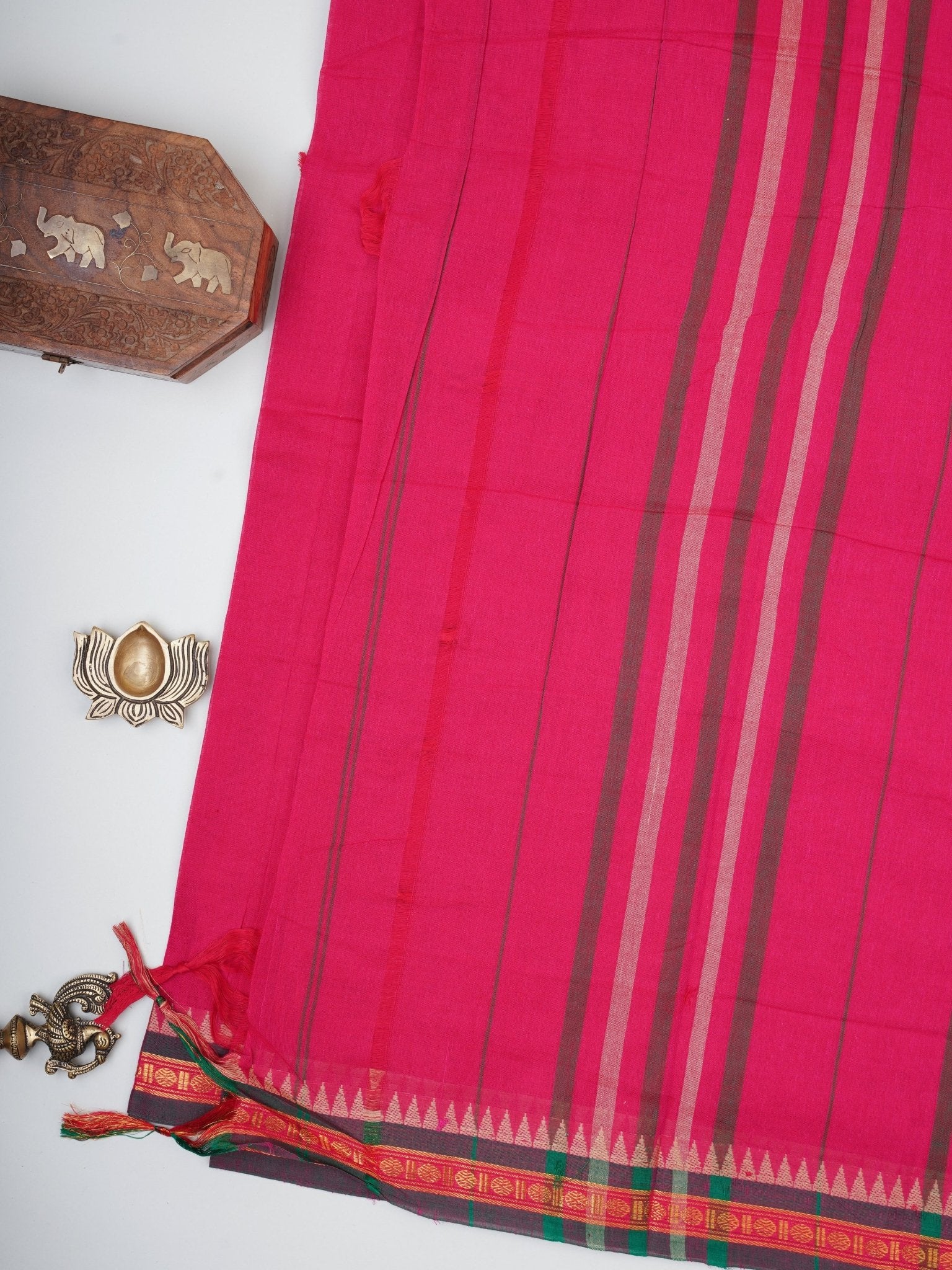 Narayanpet  100% Handspun Cotton - Manoranjitham Weaves - Handloom Store
