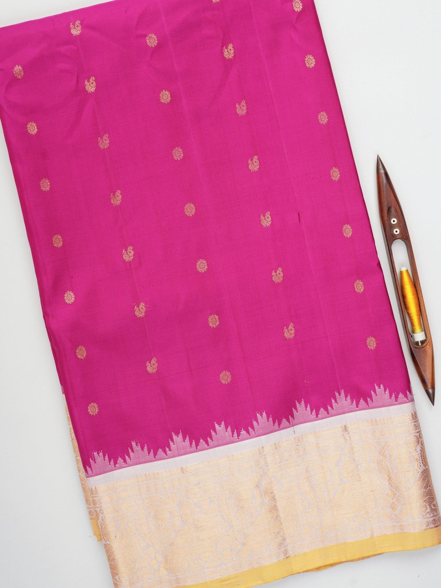 Gadwal Silk  100% Pure Silk  Manoranjitham Weaves - Handloom Store