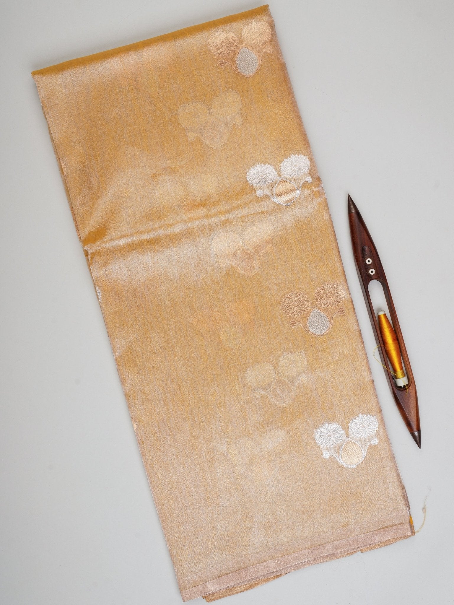 Katan Gold Kora Tissue Manoranjitham Weaves - Handloom Store