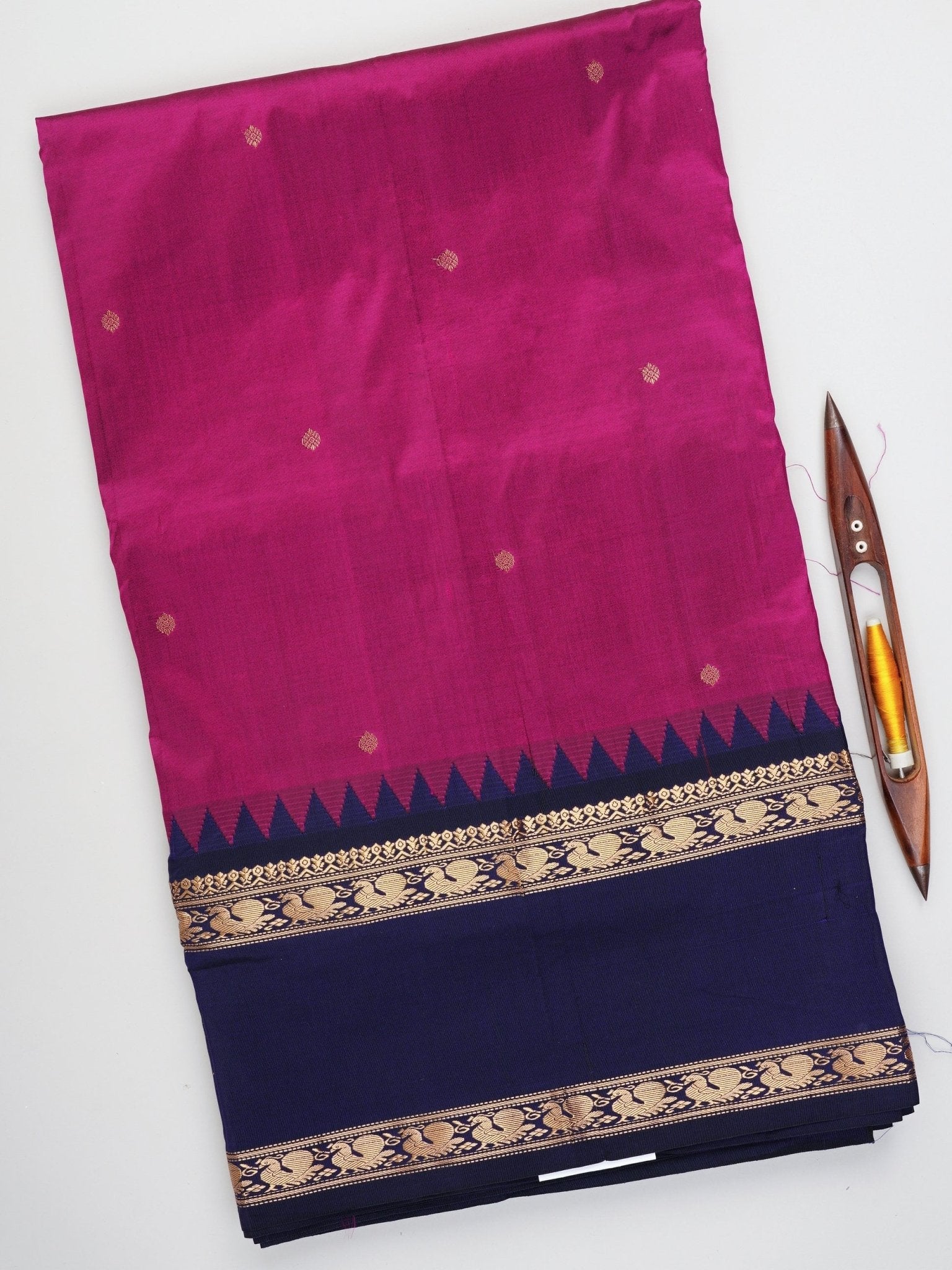 Narayanpet  100% Pure Silk  Manoranjitham Weaves - Handloom Store