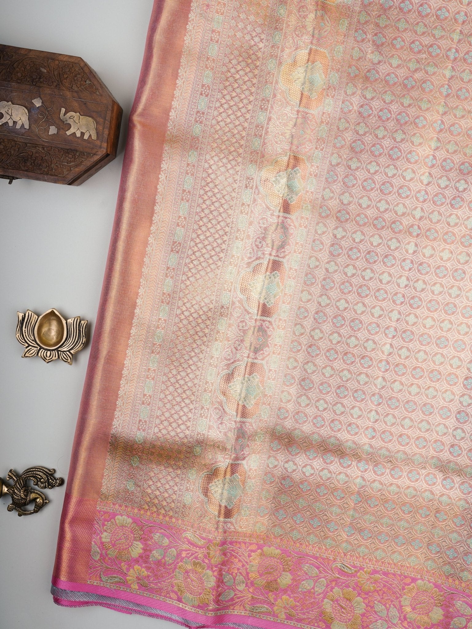 Kanchipuram Silk Peach 100% Pure Silk  Manoranjitham Weaves - Handloom Store