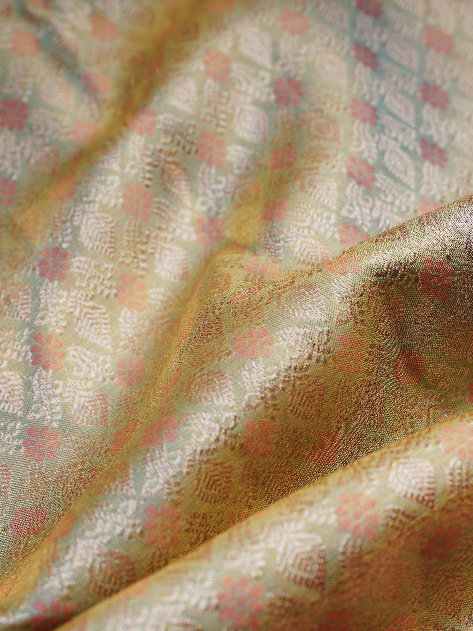 Kanchipuram Silk Peach 100% Pure Silk  Manoranjitham Weaves - Handloom Store