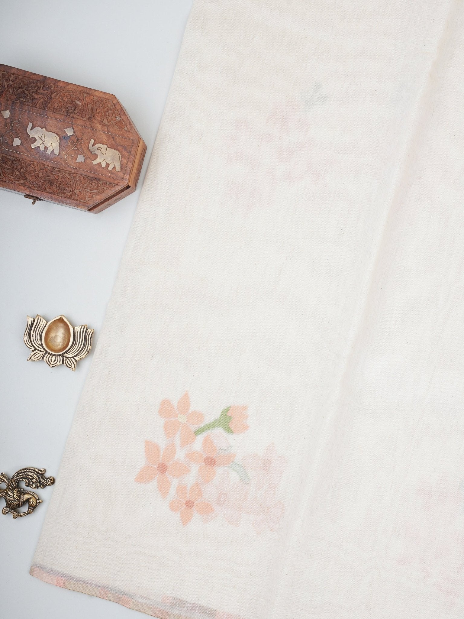 Cottons Cream 100% Pure Cotton Manoranjitham Weaves - Handloom Store