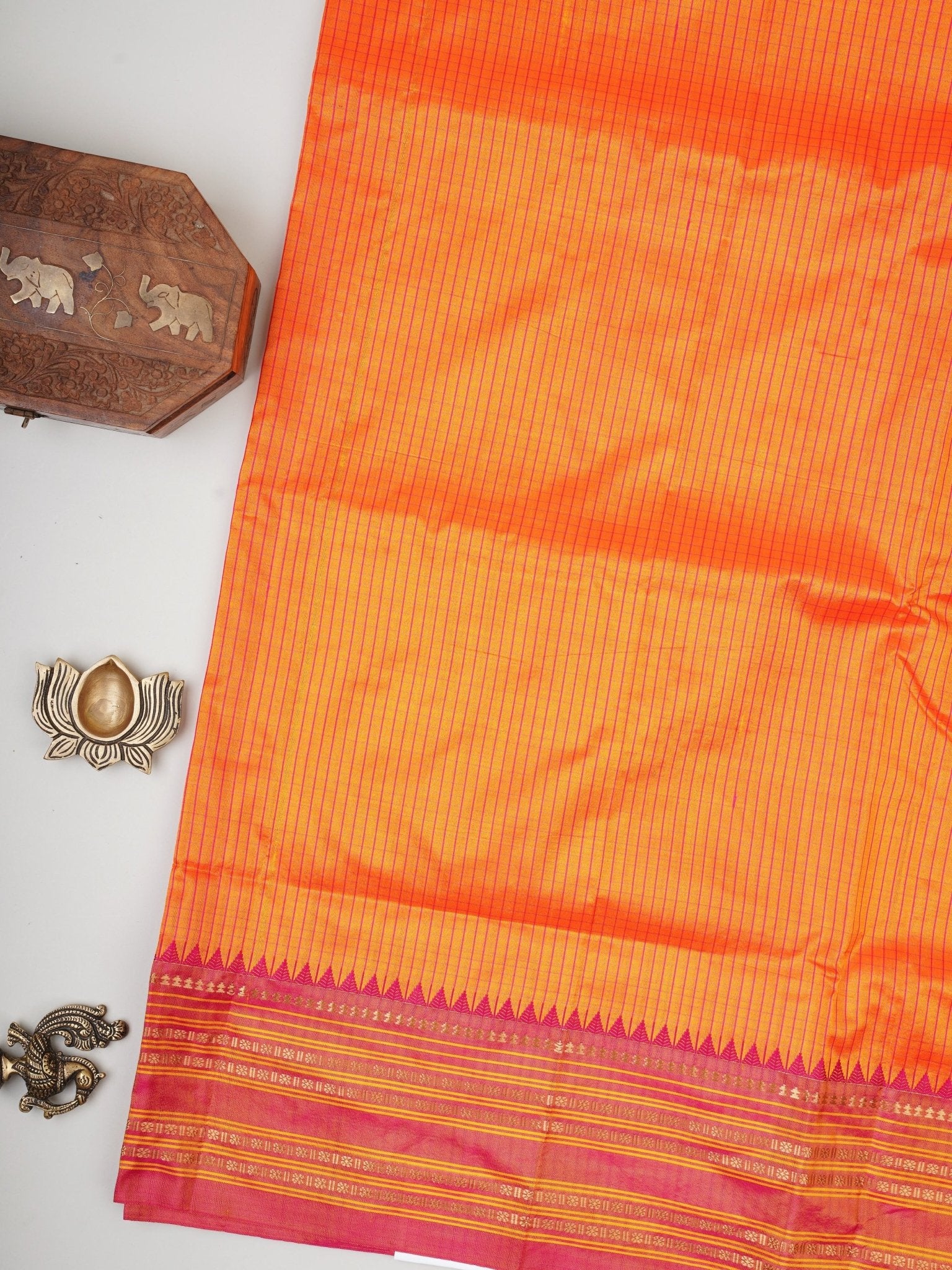 Narayanpet Orange 100% Pure Silk  Manoranjitham Weaves - Handloom Store