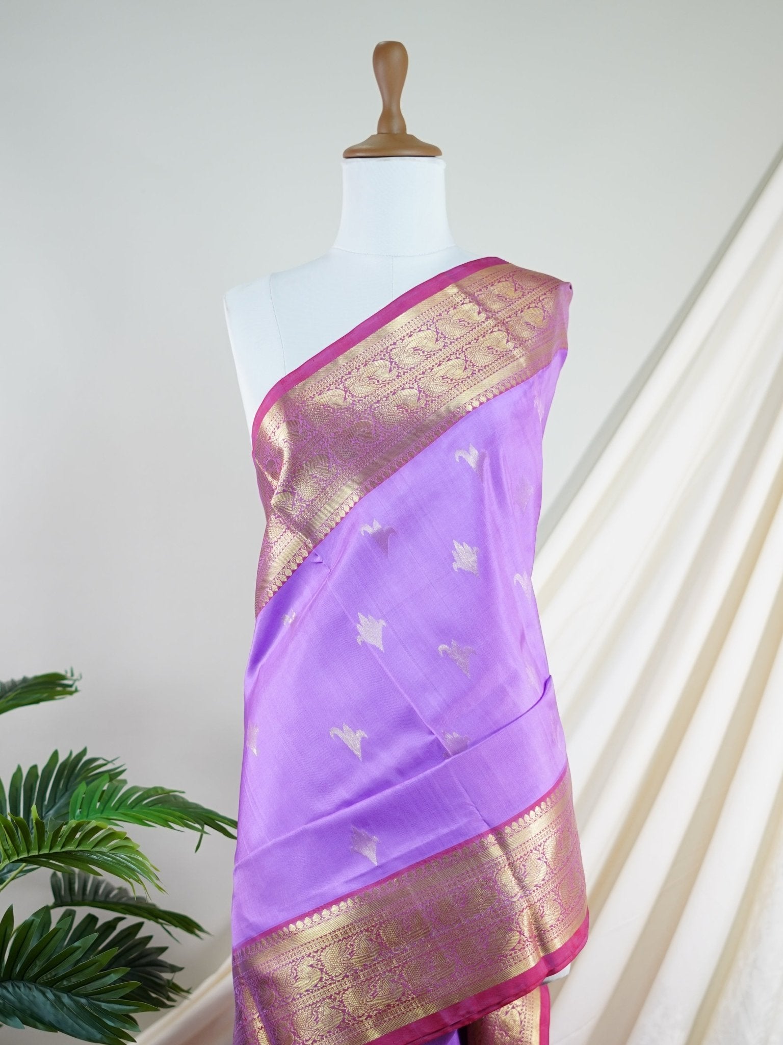 Venkatagiri Silk Purple 100% Pure Silk  - Manoranjitham Weaves - Handloom Store