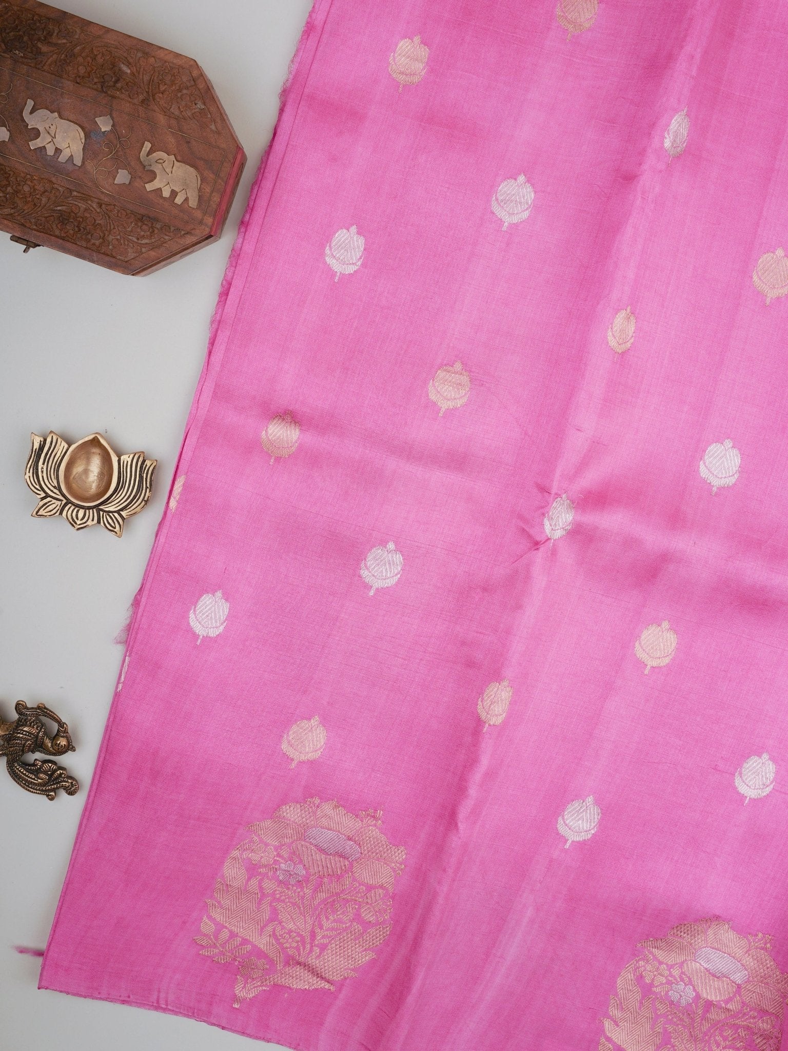 Katan pink 100% Pure Silk  Manoranjitham Weaves - Handloom Store