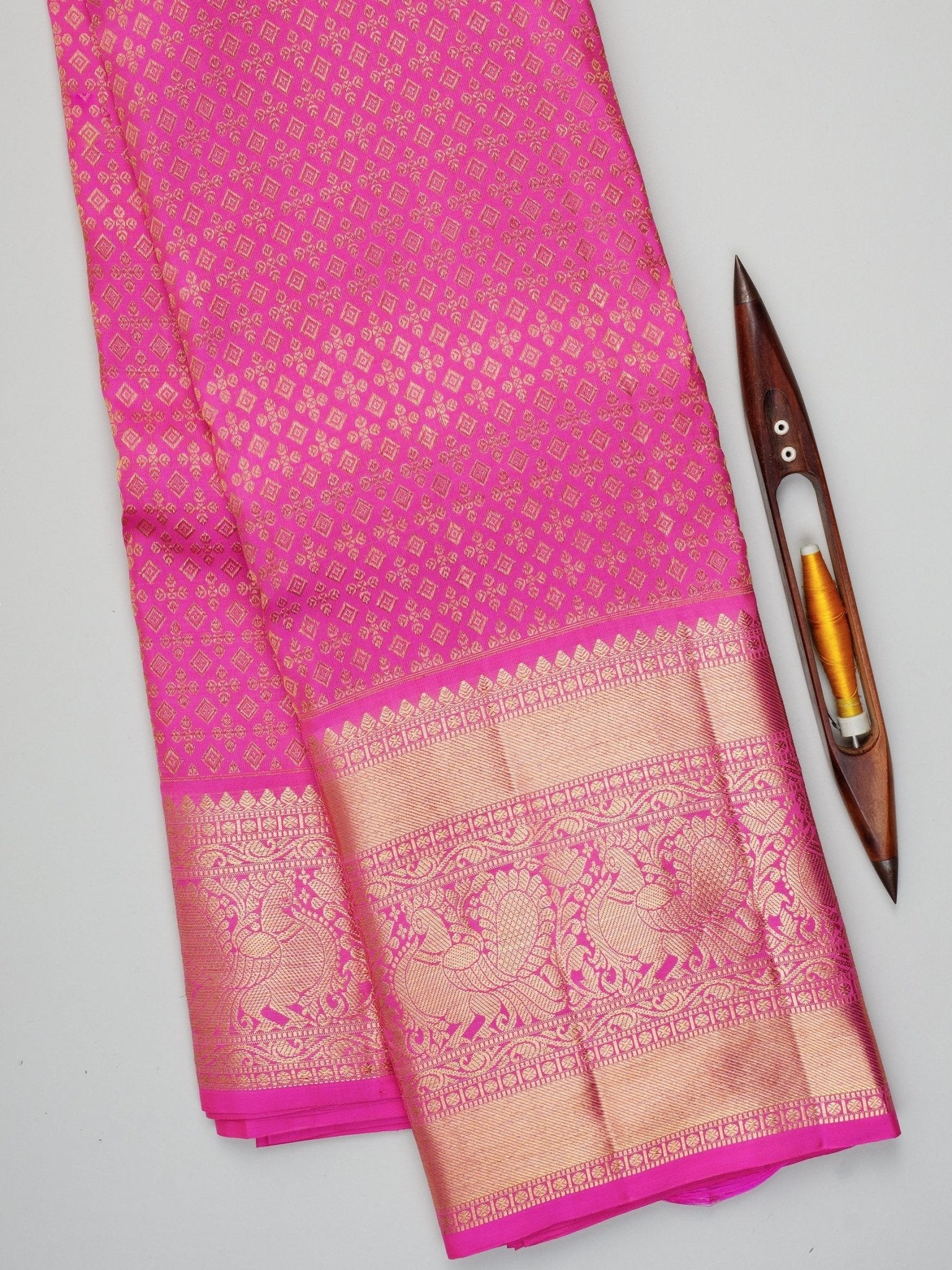 Kanchipuram Silk  100% Pure Silk  Manoranjitham Weaves - Handloom Store