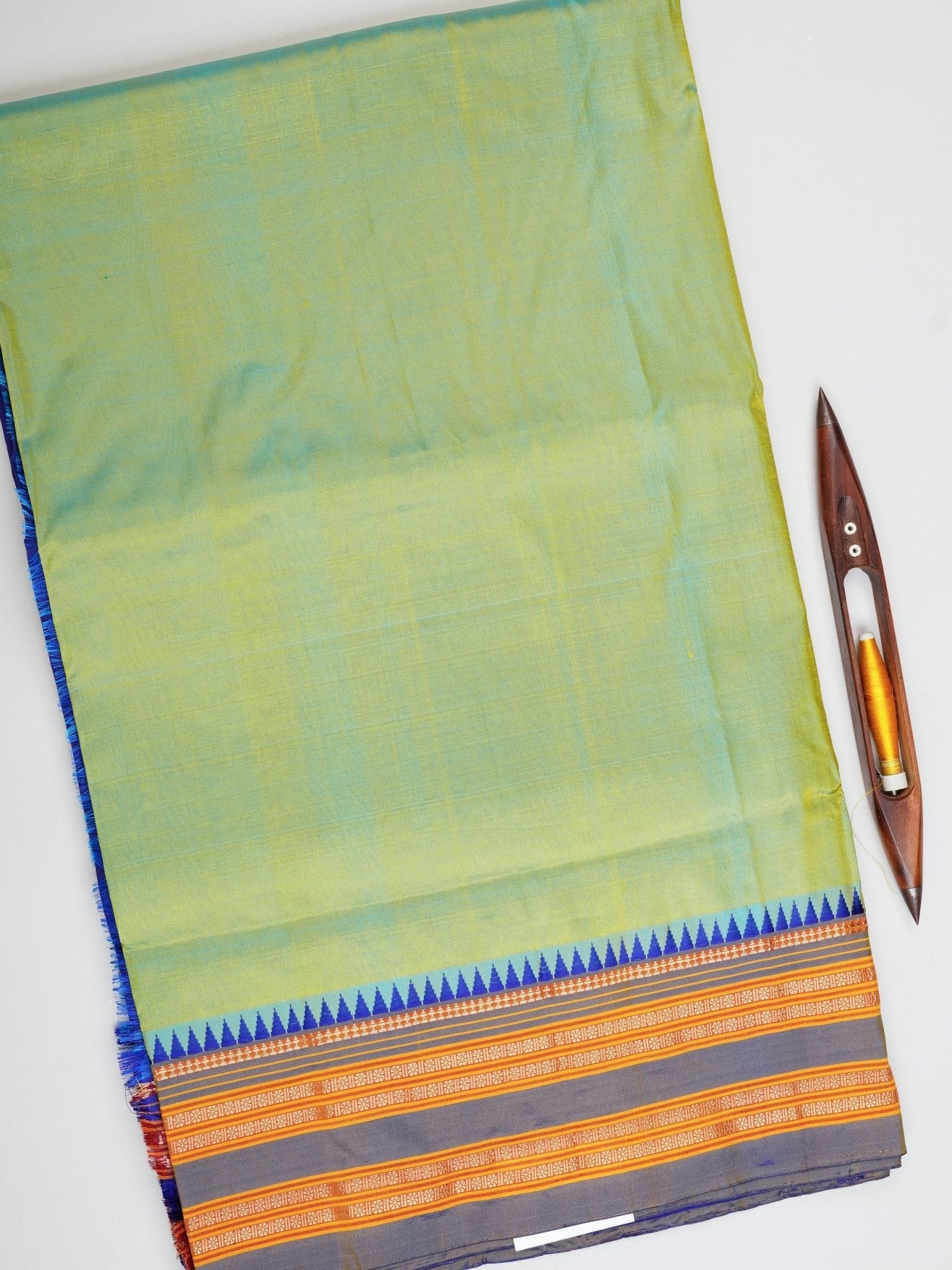Narayanpet Green 100% Pure Silk  Manoranjitham Weaves - Handloom Store
