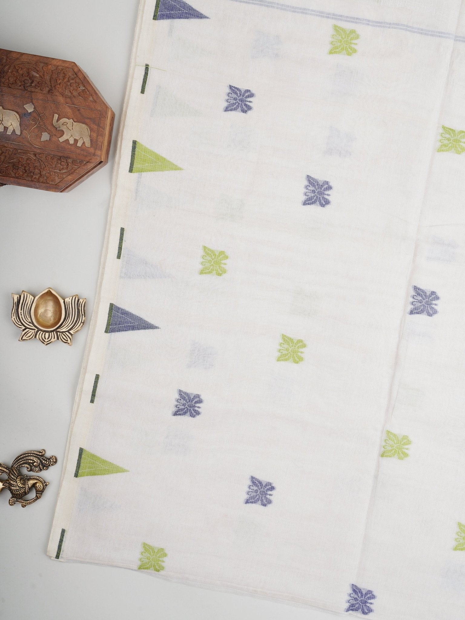 Cotton White 100% Pure Cotton Manoranjitham Weaves - Handloom Store