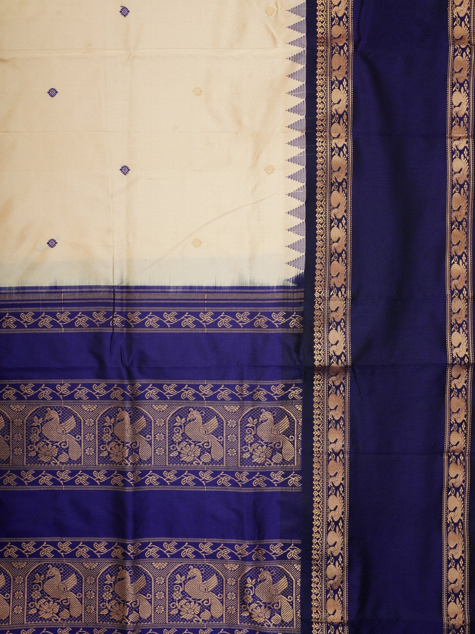 Narayanpet  100% Pure Silk  Manoranjitham Weaves - Handloom Store