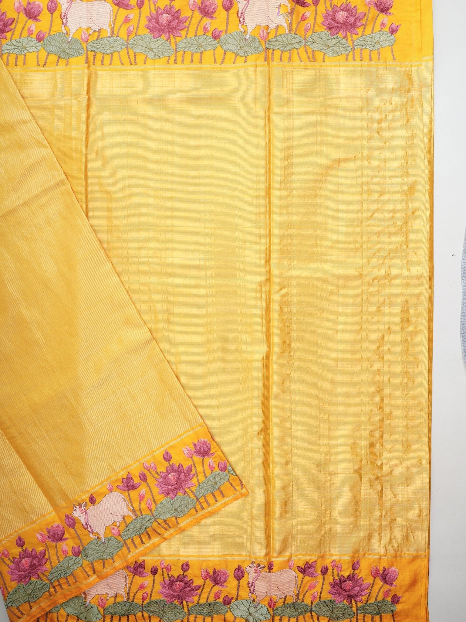 Kanchipuram Silk  100% Pure Silk  Manoranjitham Weaves - Handloom Store