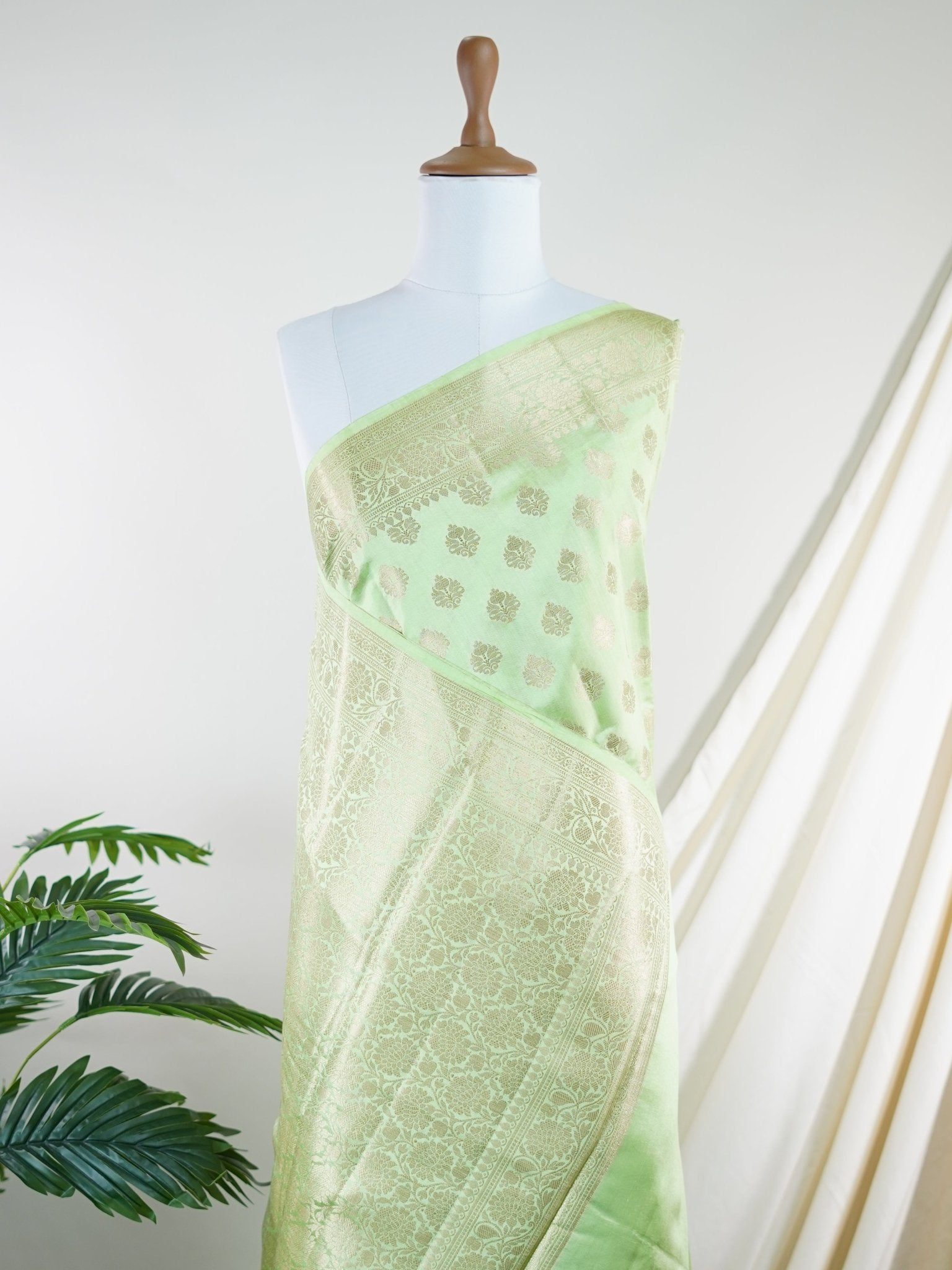 Vrindavani Sarang – Green – Katan Silk - Manoranjitham