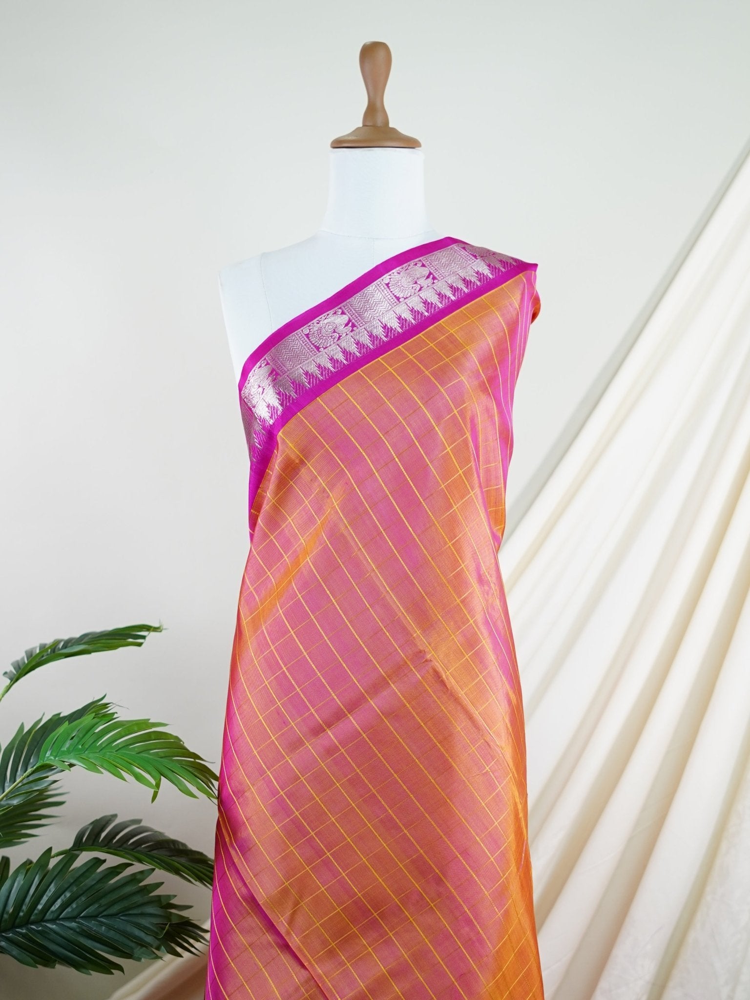 Venkatagiri Silk Orange  100% Pure Silk  - Manoranjitham Weaves - Handloom Store