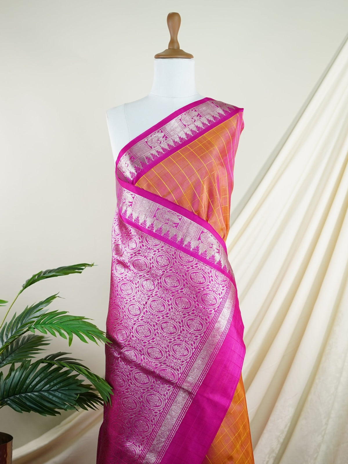 Venkatagiri Silk Orange  100% Pure Silk  - Manoranjitham Weaves - Handloom Store