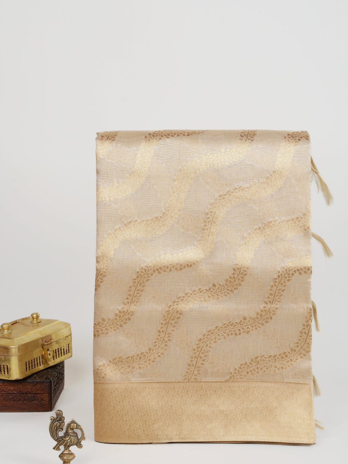 tissue Gold Kora Semi Tissue - Manoranjitham Weaves - Handloom Store