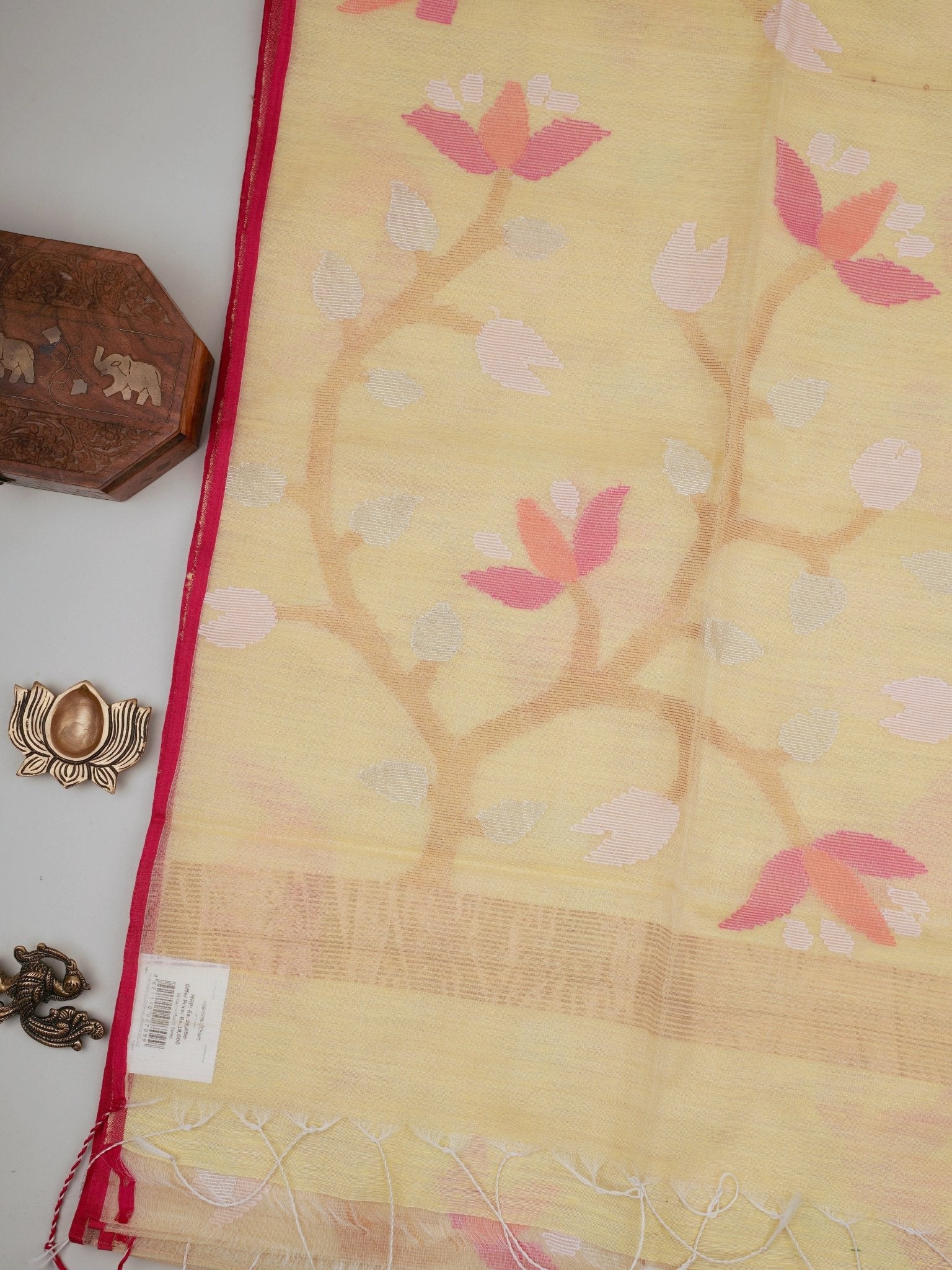 Fancy Yellow Matka Silk Manoranjitham Weaves - Handloom Store