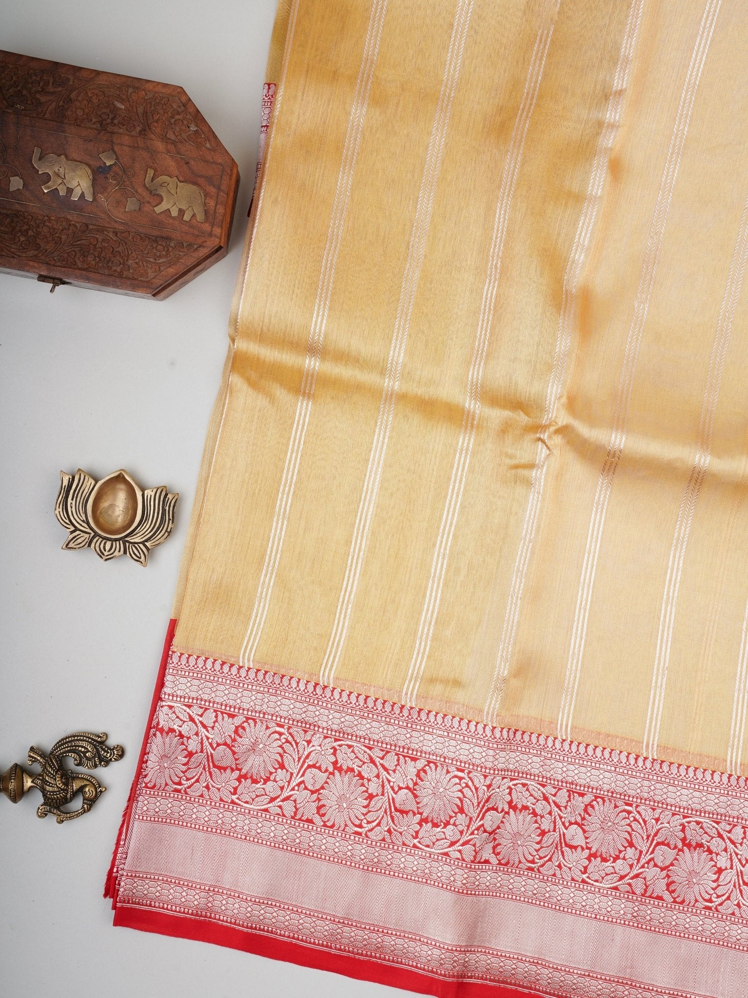 Katan Gold Kora Tissue Manoranjitham Weaves - Handloom Store