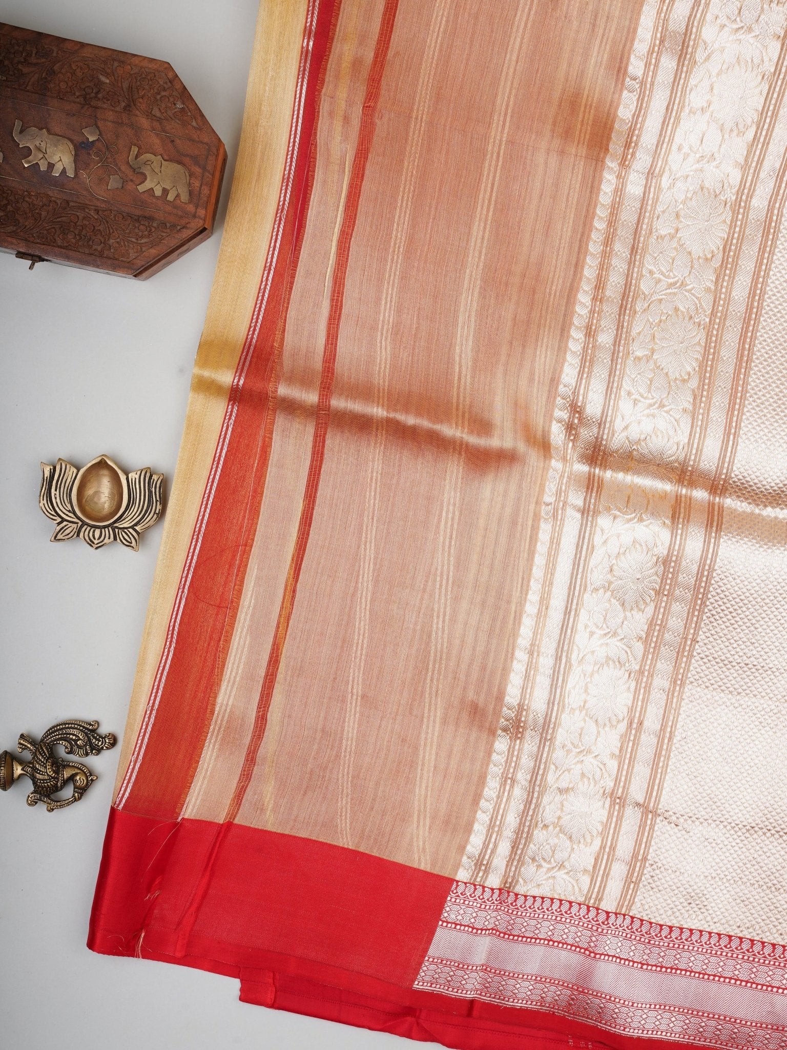 Katan Gold Kora Tissue Manoranjitham Weaves - Handloom Store