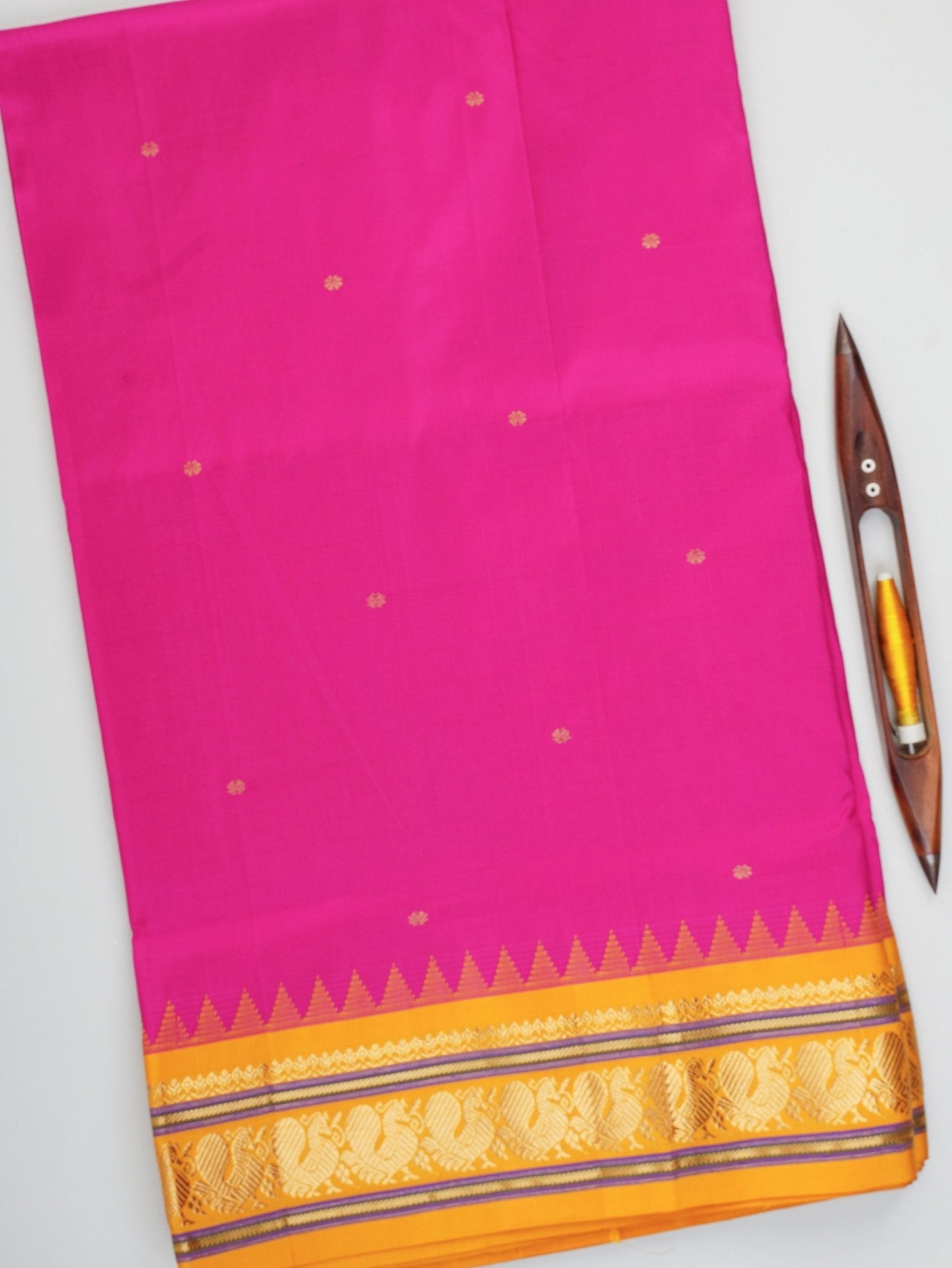 Narayanpet  100% Pure Silk  Manoranjitham Weaves - Handloom Store
