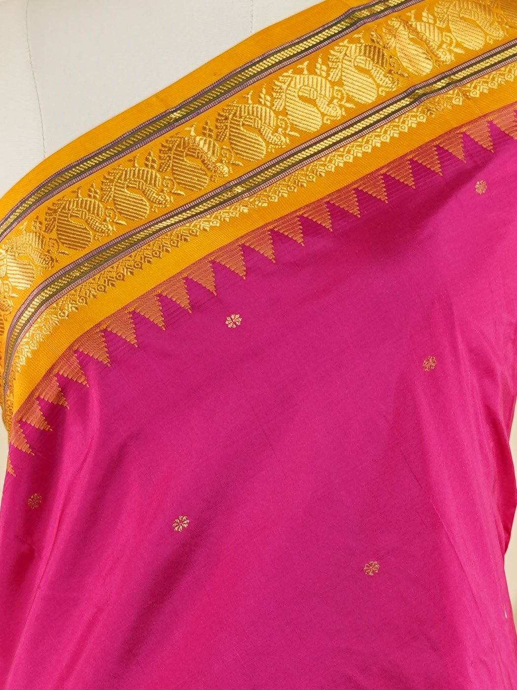 Narayanpet Pink 100% Pure Silk  - Manoranjitham Weaves - Handloom Store